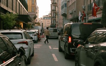 Symbolbild zu Regionalklassen 2026: Wohnort kann die Autoversicherung stärker bewegen